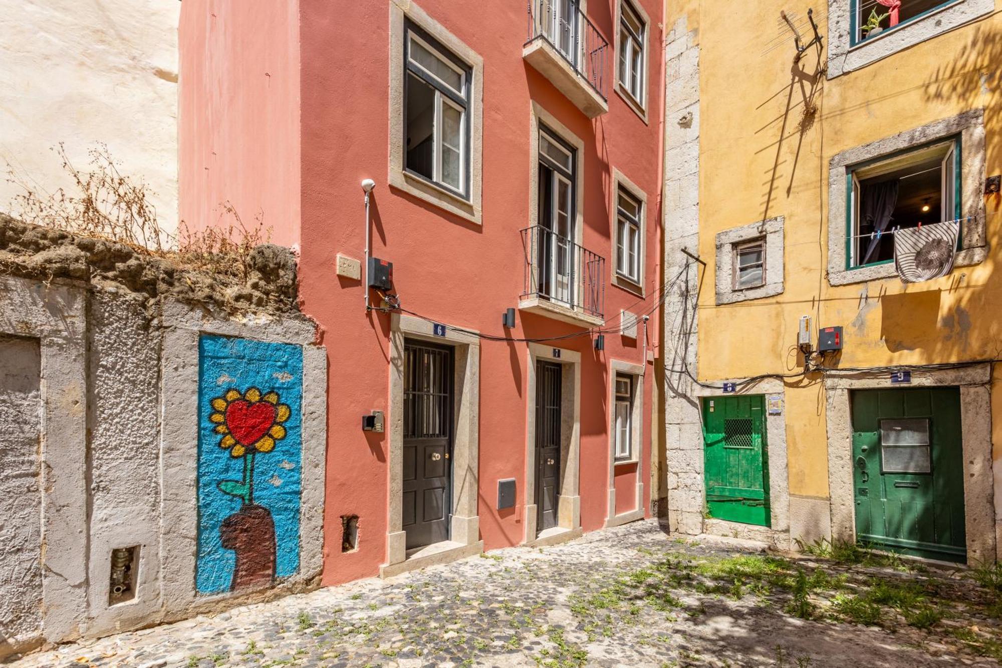Gralhas Suites Lissabon Exterior foto